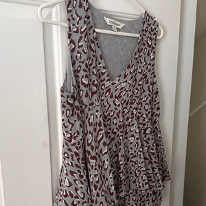 DAVI & DANI Sleeveless Leopard Print Blouse